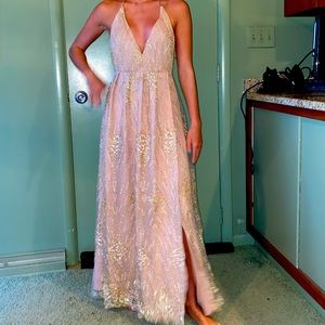 DEEO V NECK SPARKLE GOWN